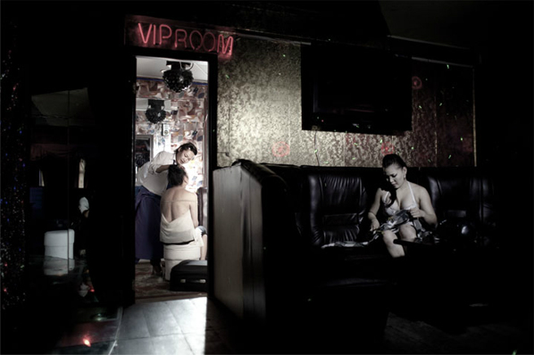 ÁLVARO LAIZ, "MADAMME GAMBUSH Y STRIPPER", 2011