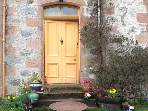 a lovely house in the north of Highlands in Scotland